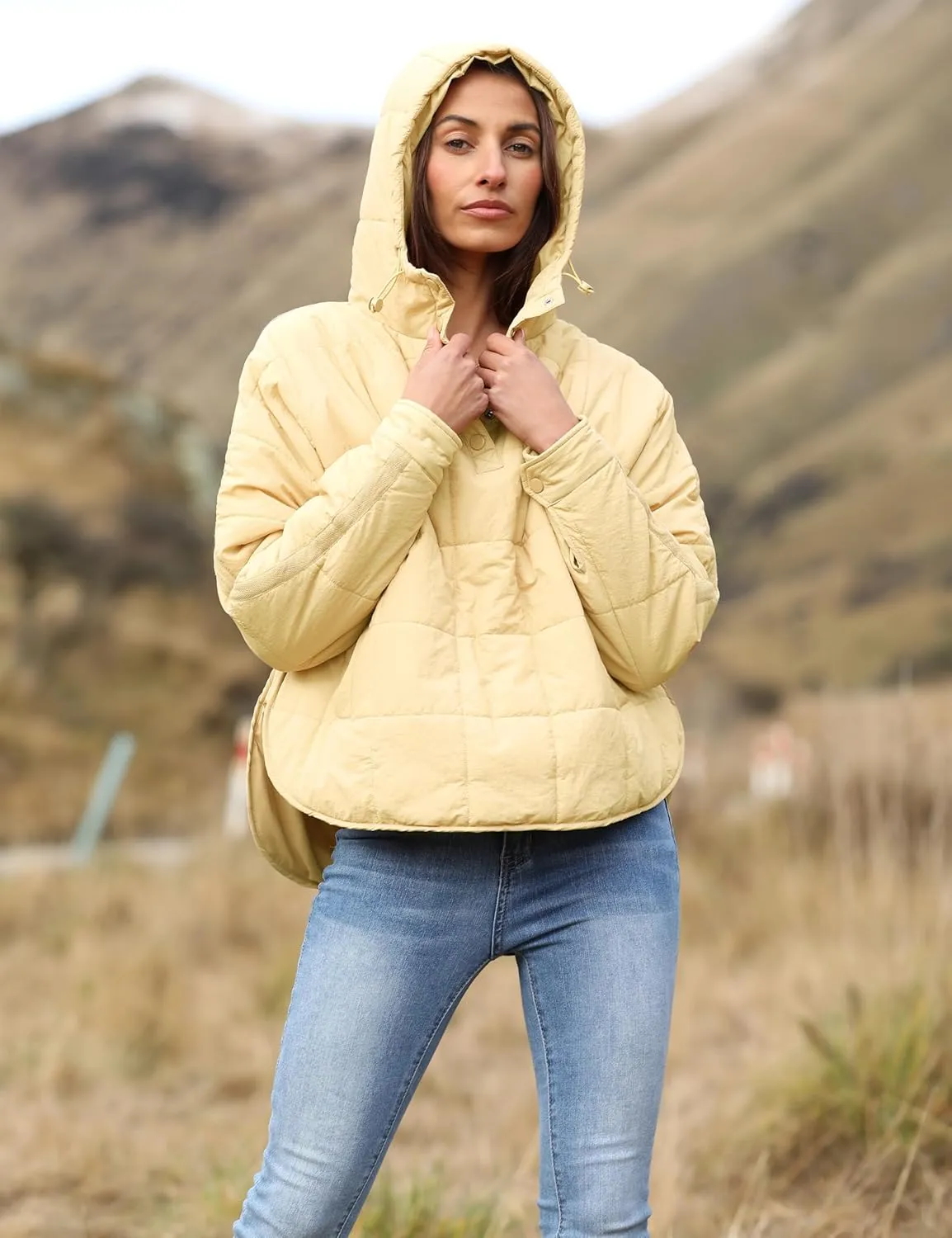 AMEBELLE Women's Oversized Hooded Puffer Jacket Quilted Jackets for Women Lightweight Winter Warm Padded Hoodies Coat