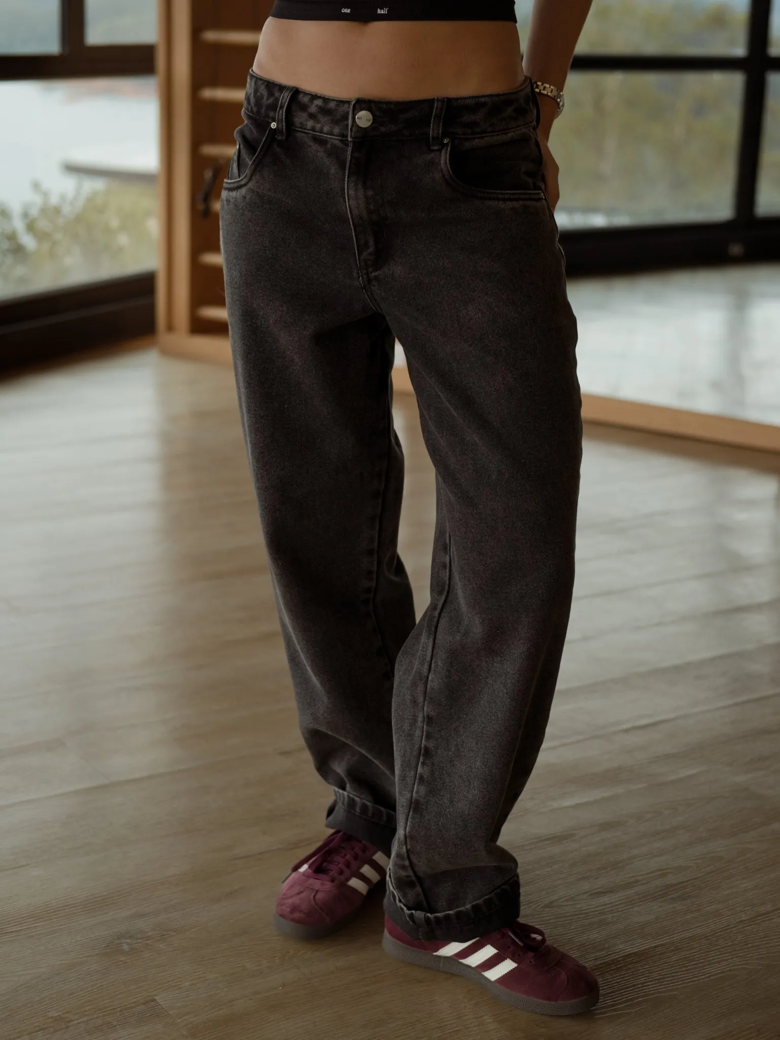 ESSENTIAL CLASSIC JEAN - DUSTY BLACK
