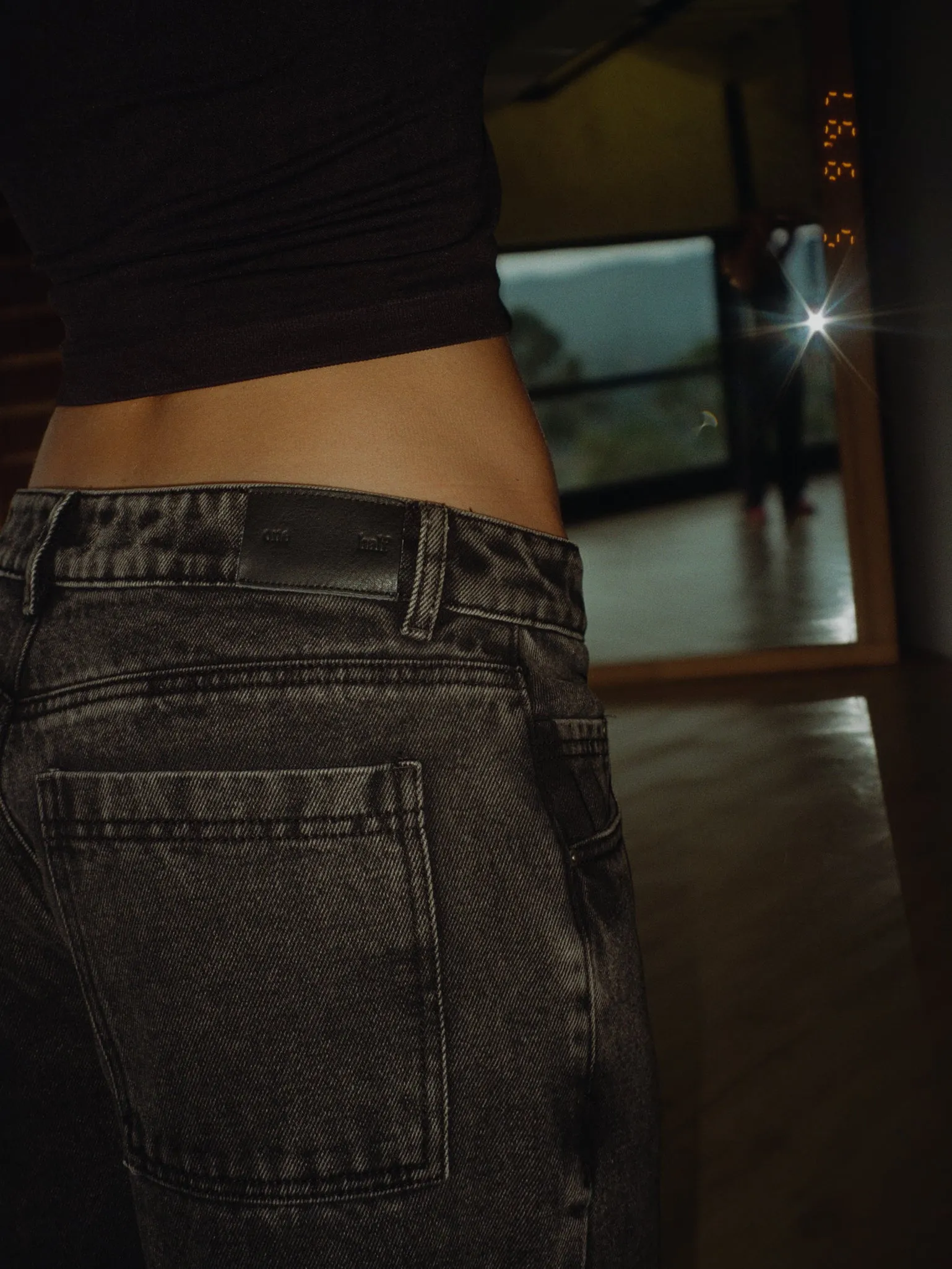 ESSENTIAL CLASSIC JEAN - DUSTY BLACK