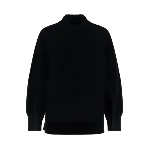 Knit Pullover in Black
