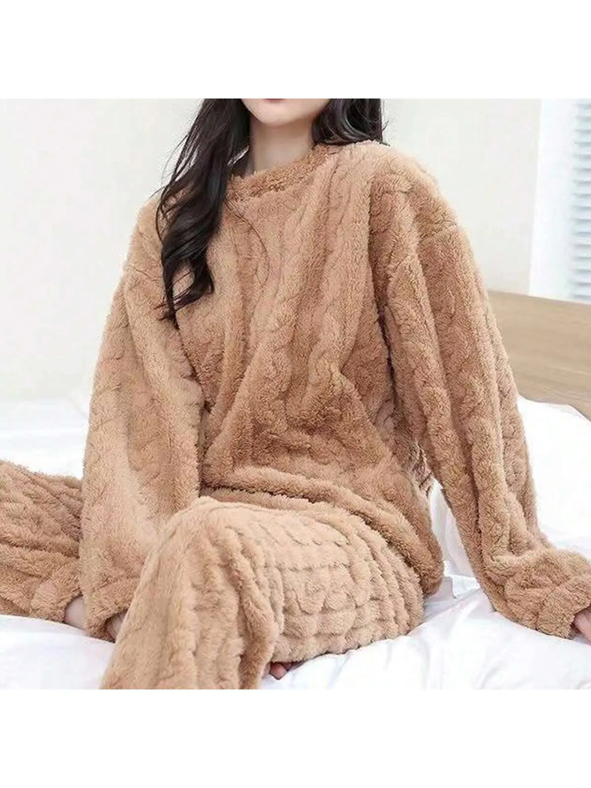 Pink Solid Color Raised Pattern Comfortable Fuzzy Home Suit